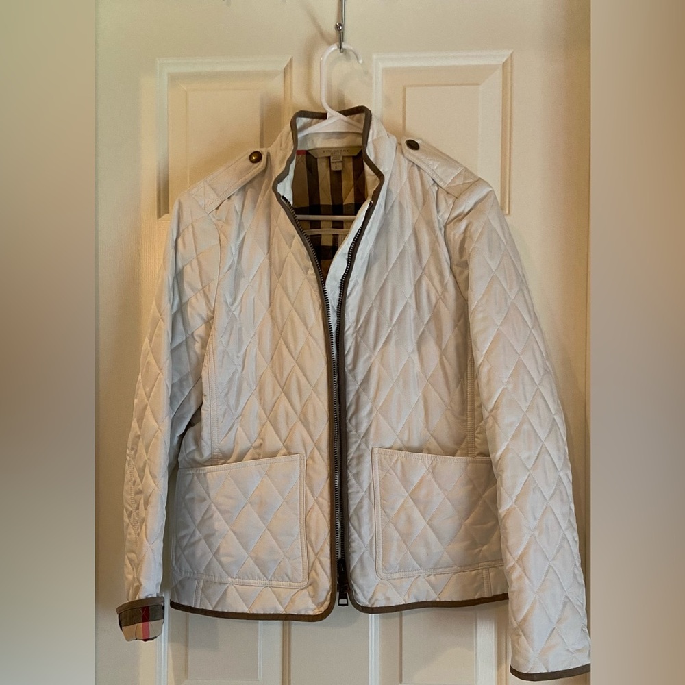 Burberry Cream/Beige Quilted Jacket for Women Size Large.